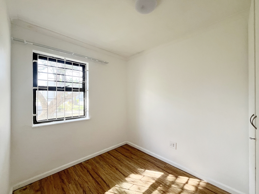 To Let 3 Bedroom Property for Rent in Parow Golf Course Western Cape